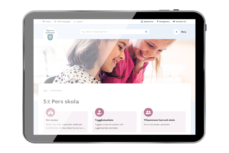 Digitala enheter som innehåller ny design på kommunens hemsida