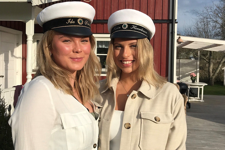 Ida Schaffer och Karin Henriksson är två av de cirka 260 elever som tar
studenten från Arlandagymnasiet det 5 juni. 