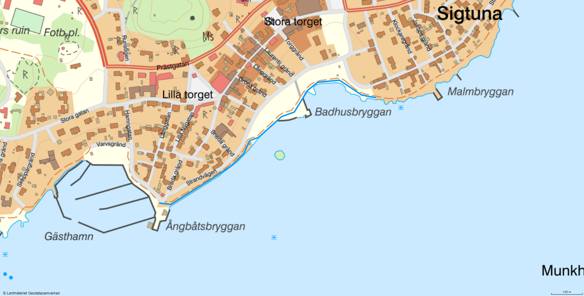 Kartbild över strandpromenaden i Sigtuna stad, ett blått streck visar sträckningen där skiljelinjen tas bort