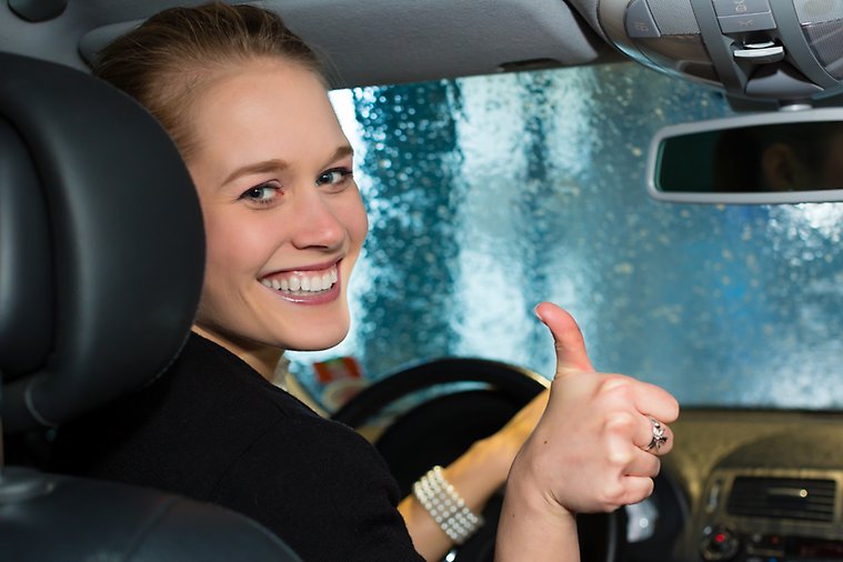 Tvätta gärna bilen – men gör det i en biltvätt 