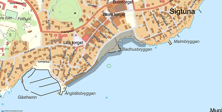 Karta med del av strandpromenaden, projektets område är skuggat